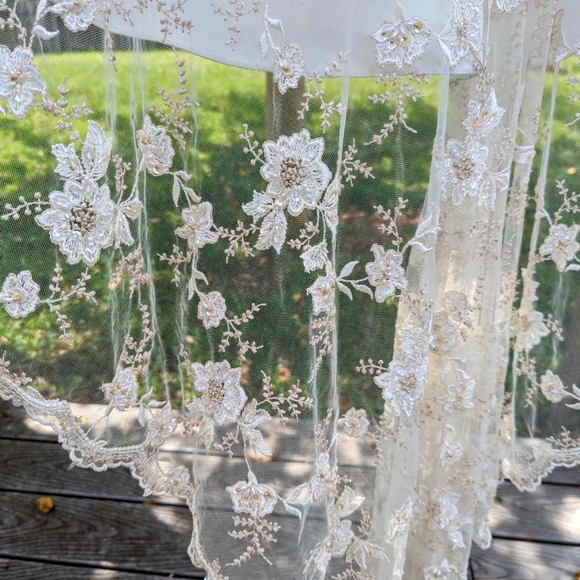 NWT Elegant Oleg Cassini ivory spaghetti strap size 16 wedding gown - Picture 5 of 16